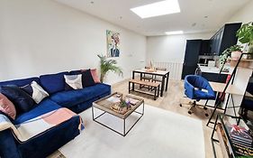 Bright 1-Bed Flat Near Fulham Broadway Station With Free Wifi And Netflix